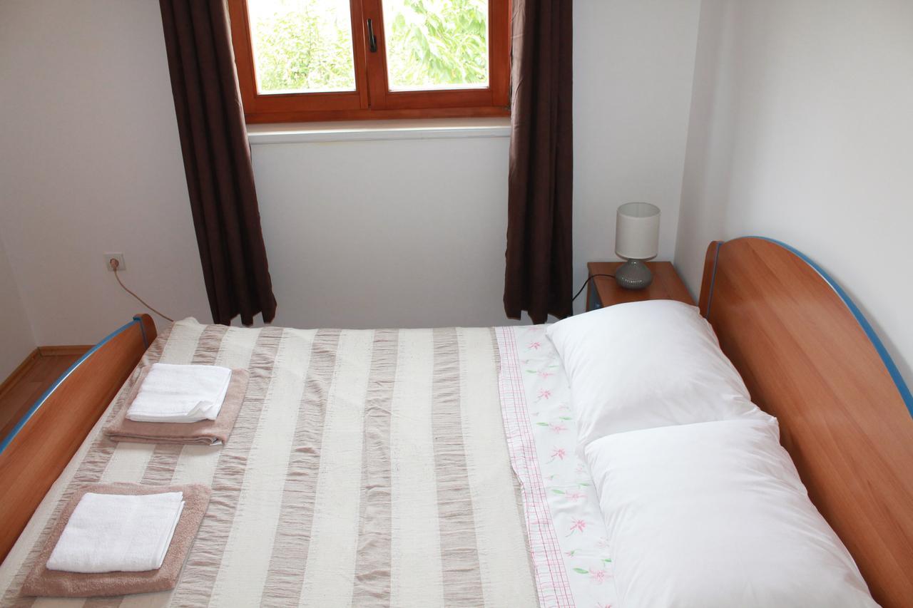 Apartments Ana Pula Exterior photo